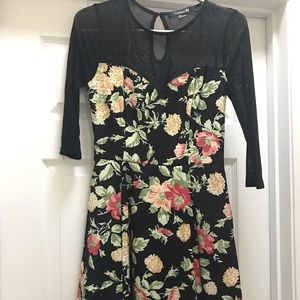 Forever 21 Floral dress (S)